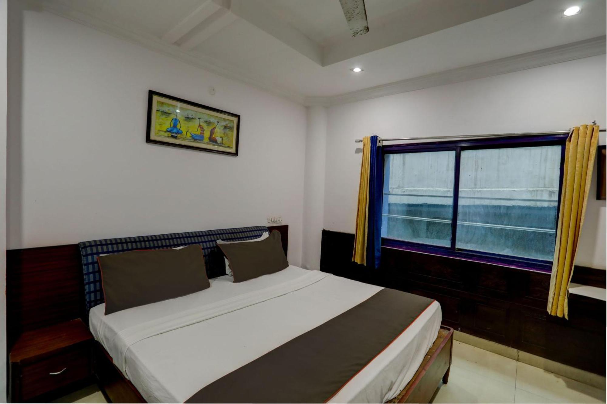 Hotel Monarch Inn 勒克瑙 外观 照片