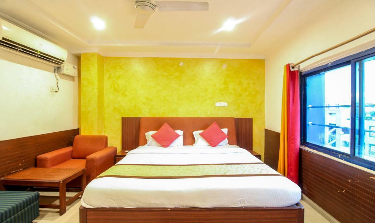 Hotel Monarch Inn 勒克瑙 外观 照片