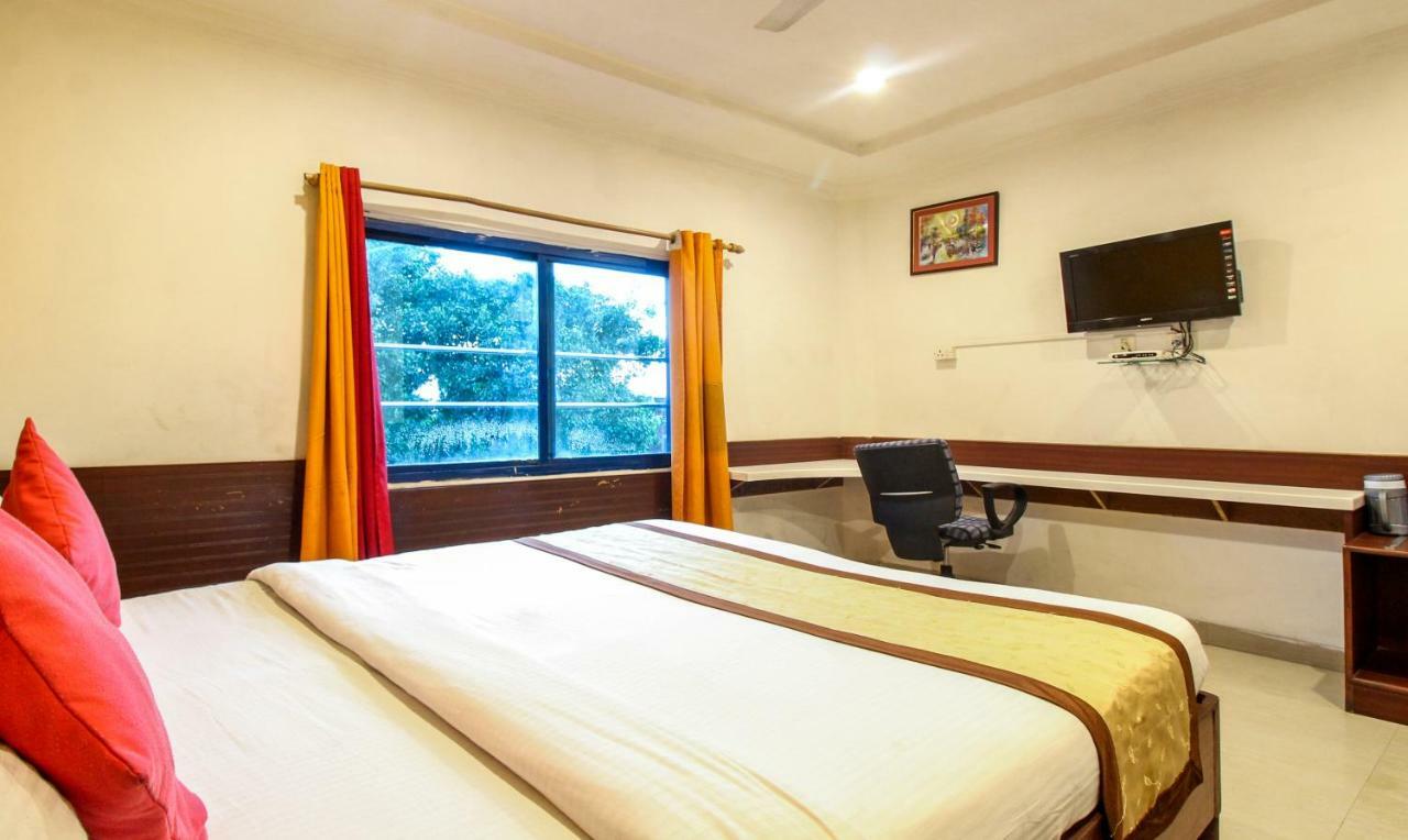 Hotel Monarch Inn 勒克瑙 外观 照片